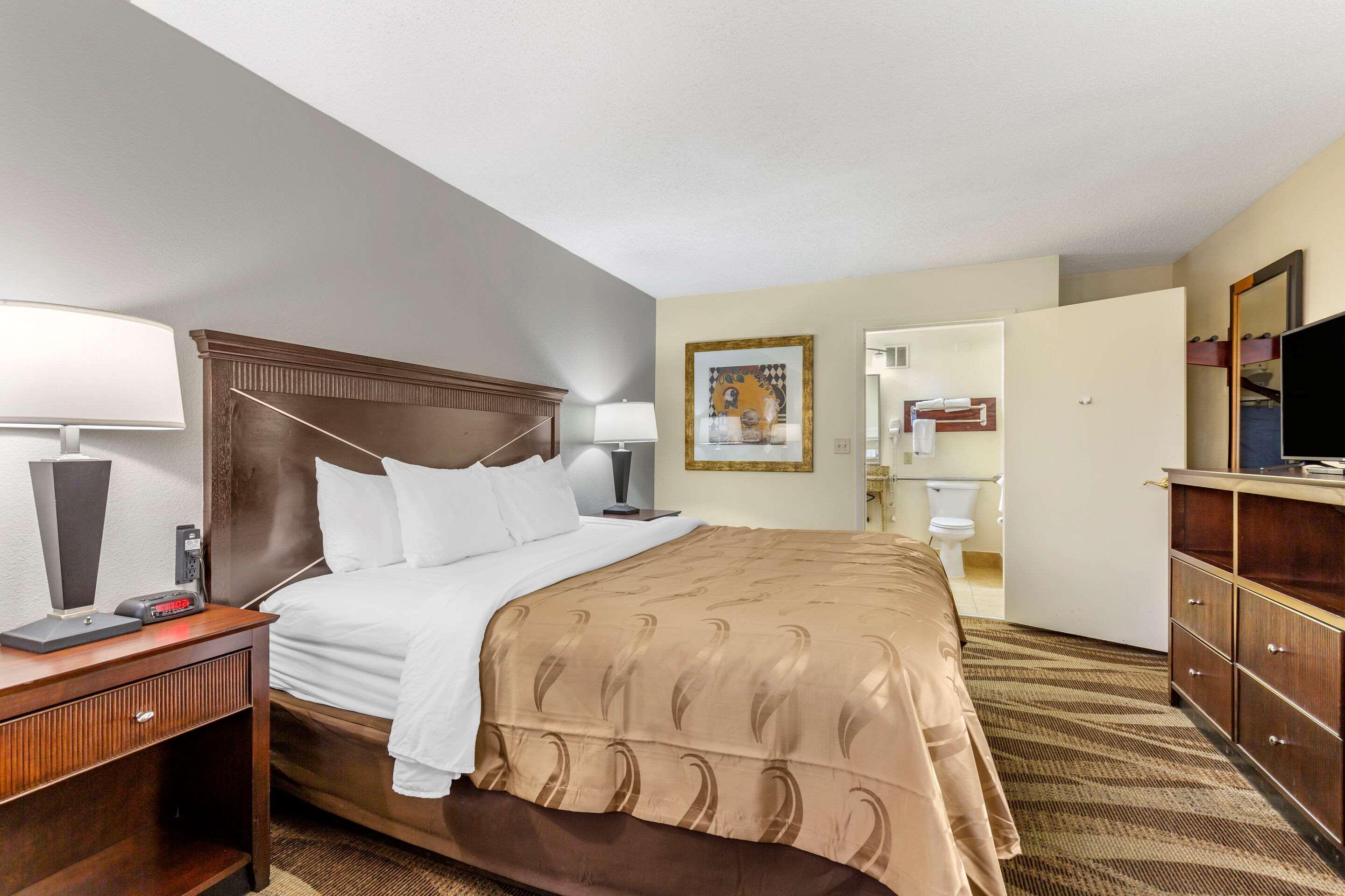 Quality Inn Windsor Mill Kültér fotó