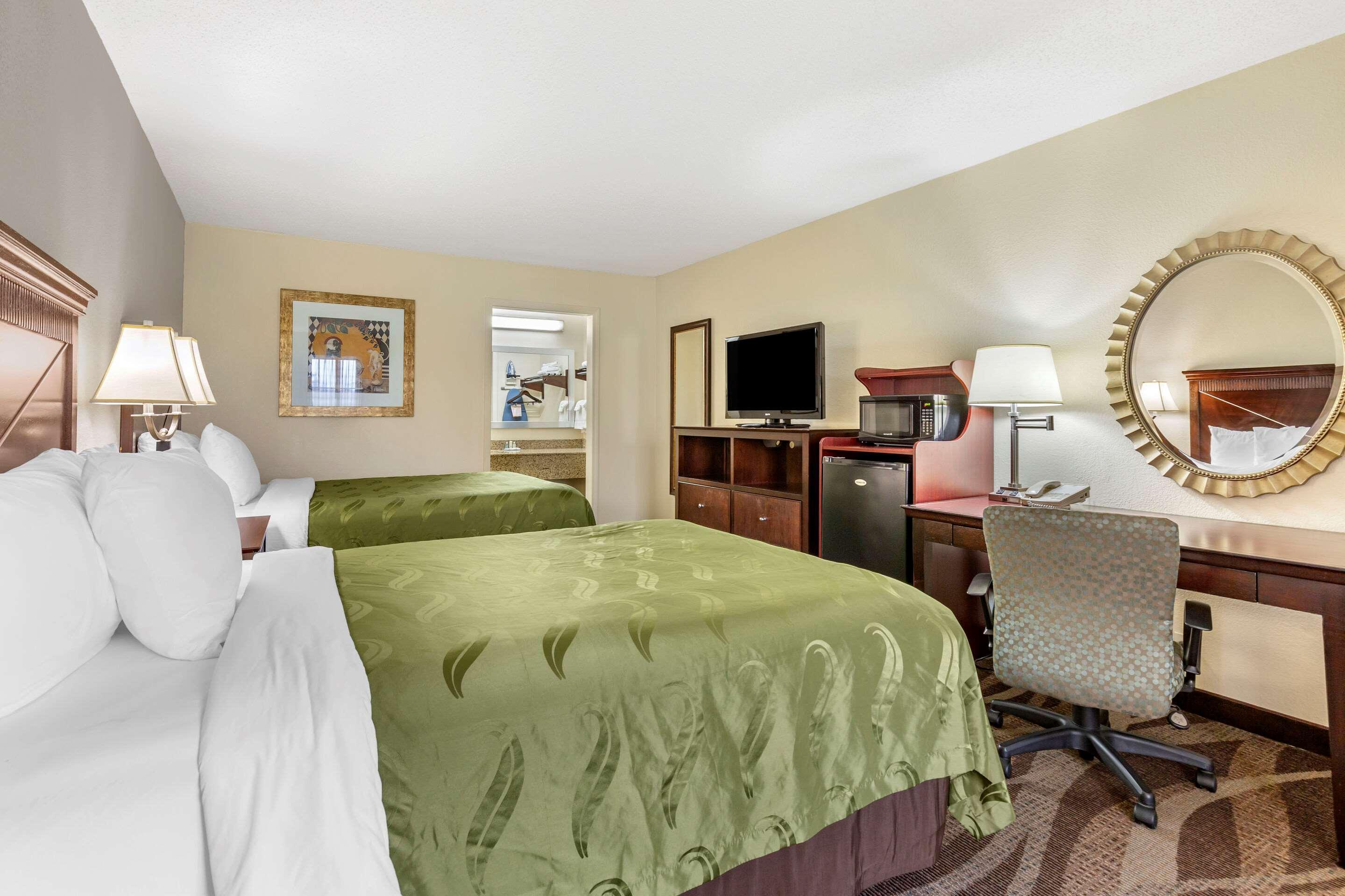 Quality Inn Windsor Mill Kültér fotó