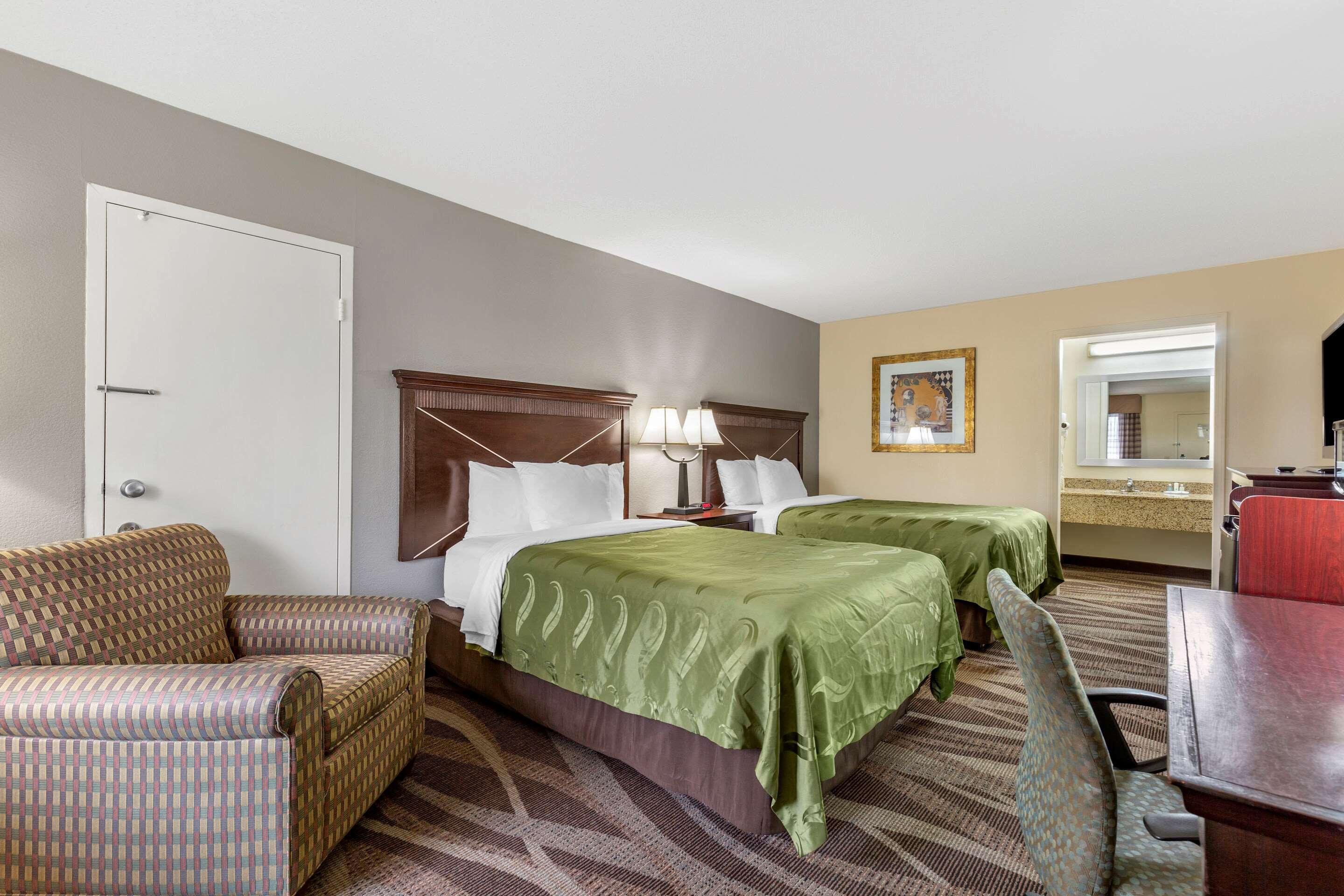 Quality Inn Windsor Mill Kültér fotó