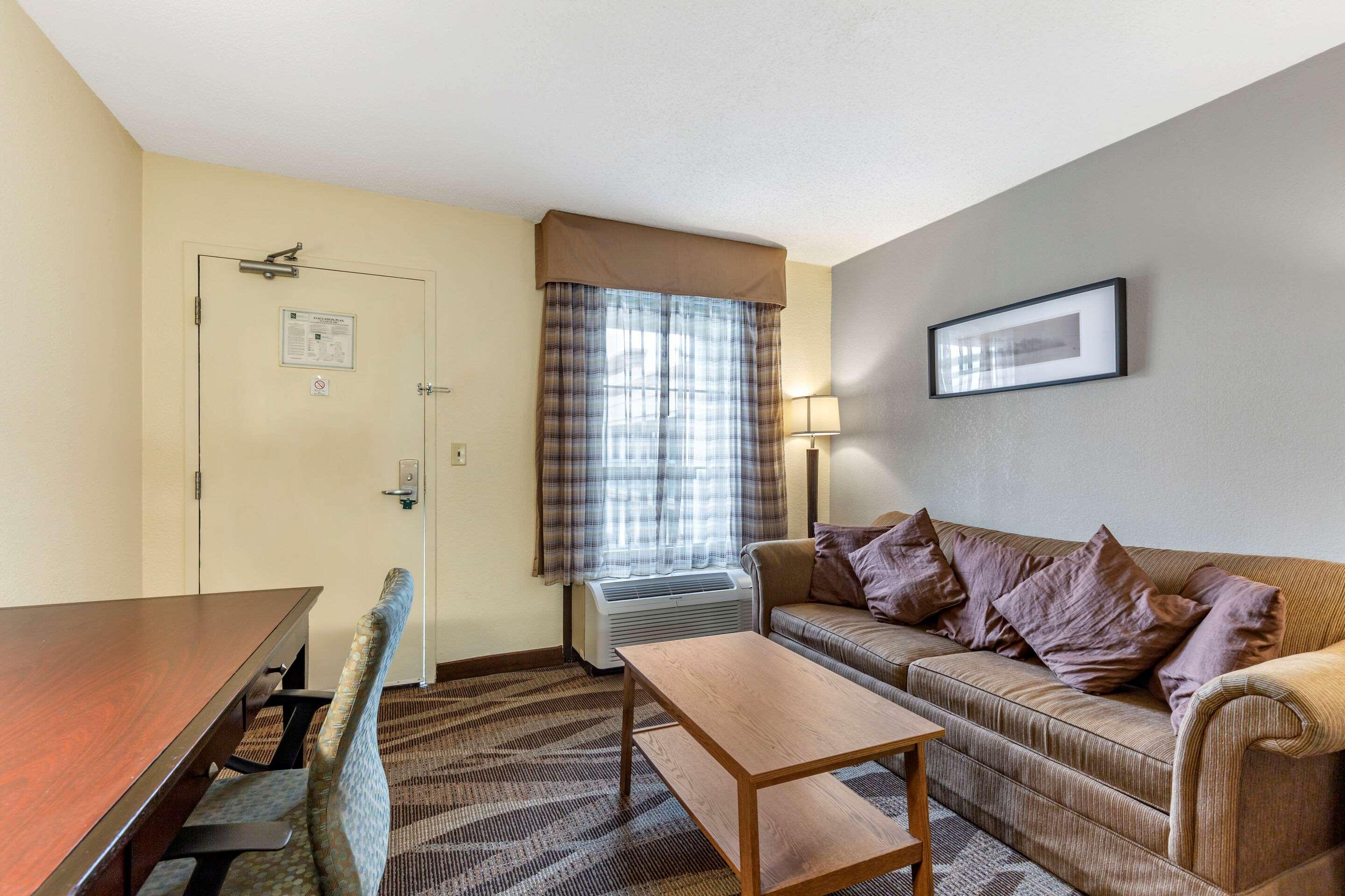 Quality Inn Windsor Mill Kültér fotó