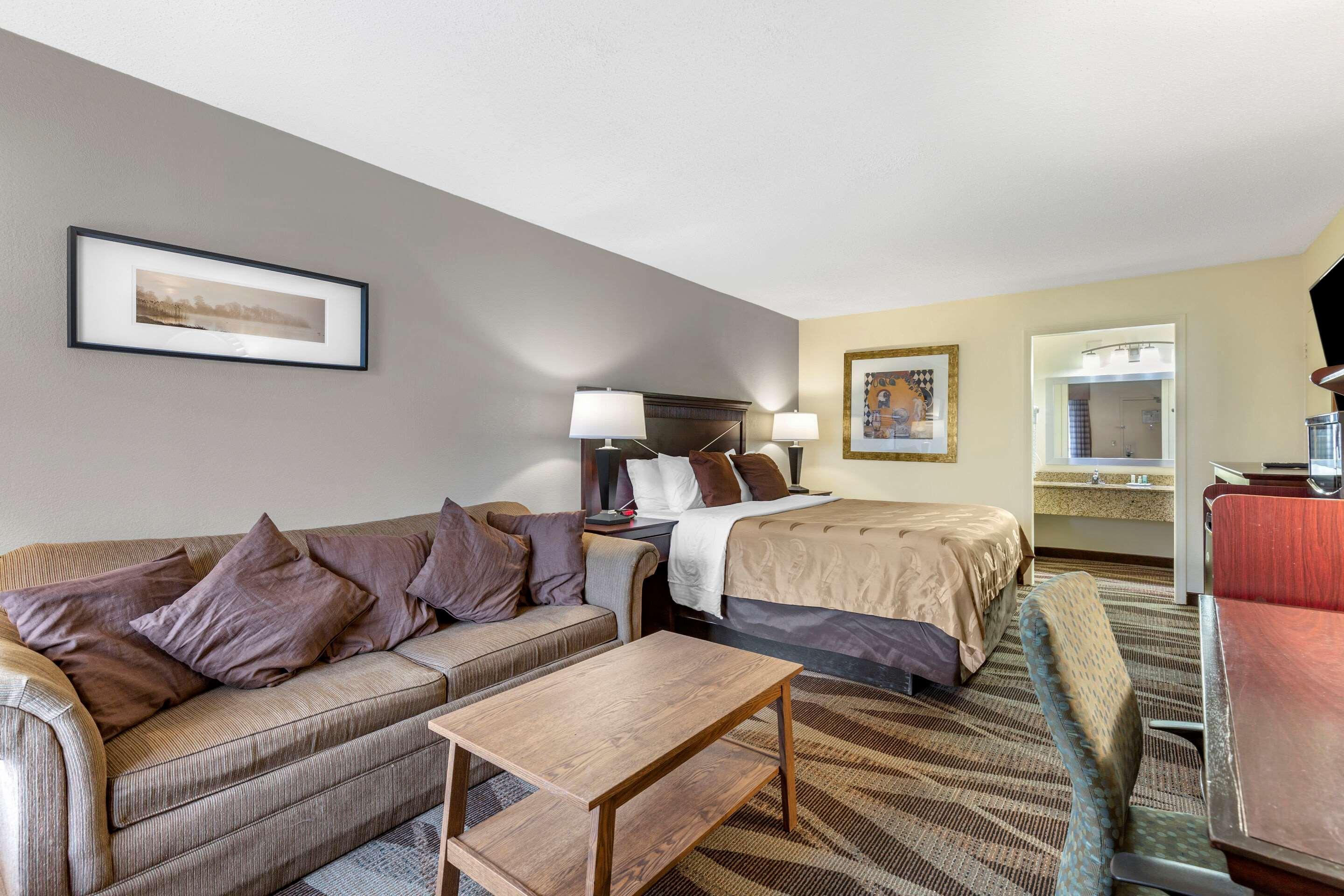 Quality Inn Windsor Mill Kültér fotó