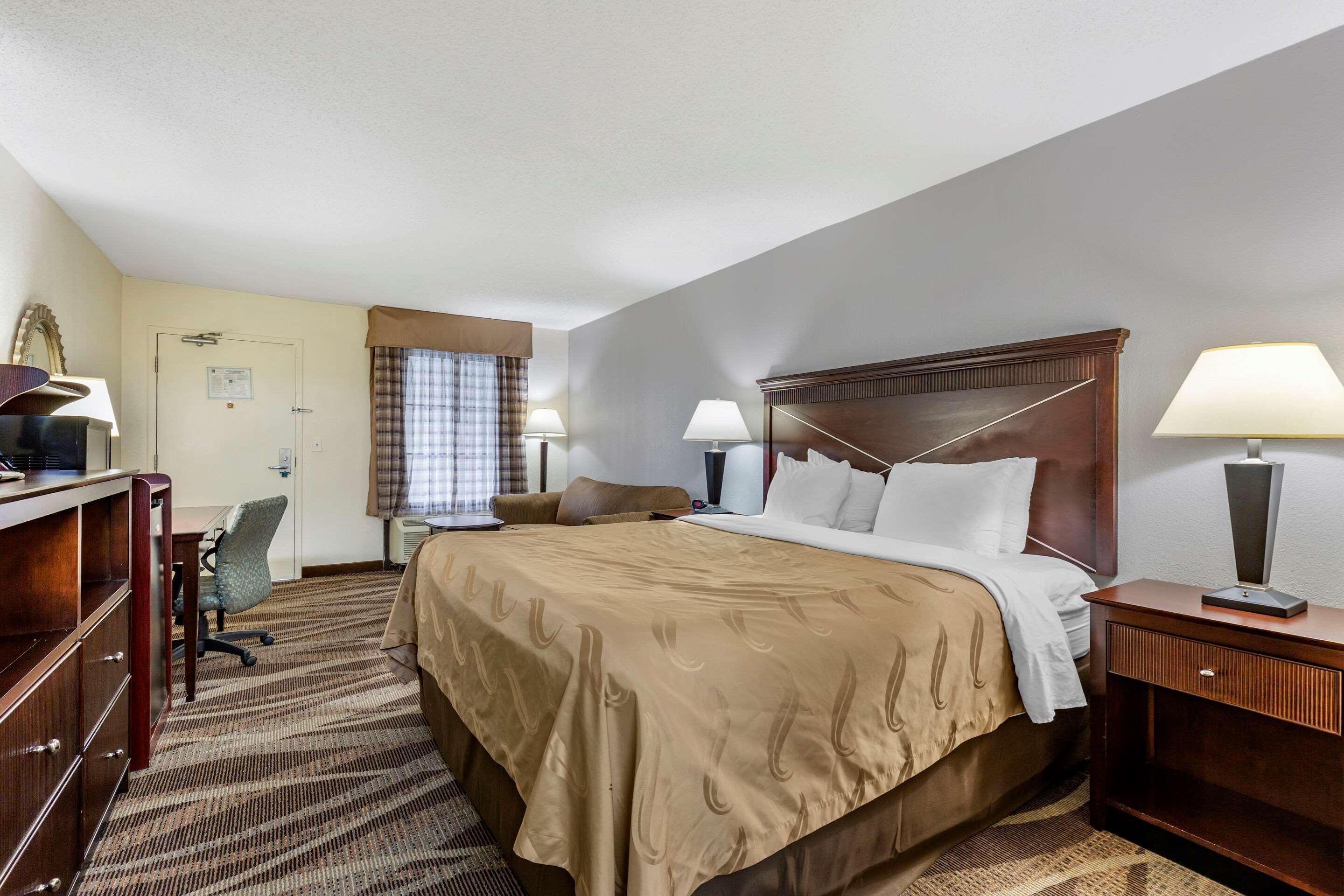Quality Inn Windsor Mill Kültér fotó