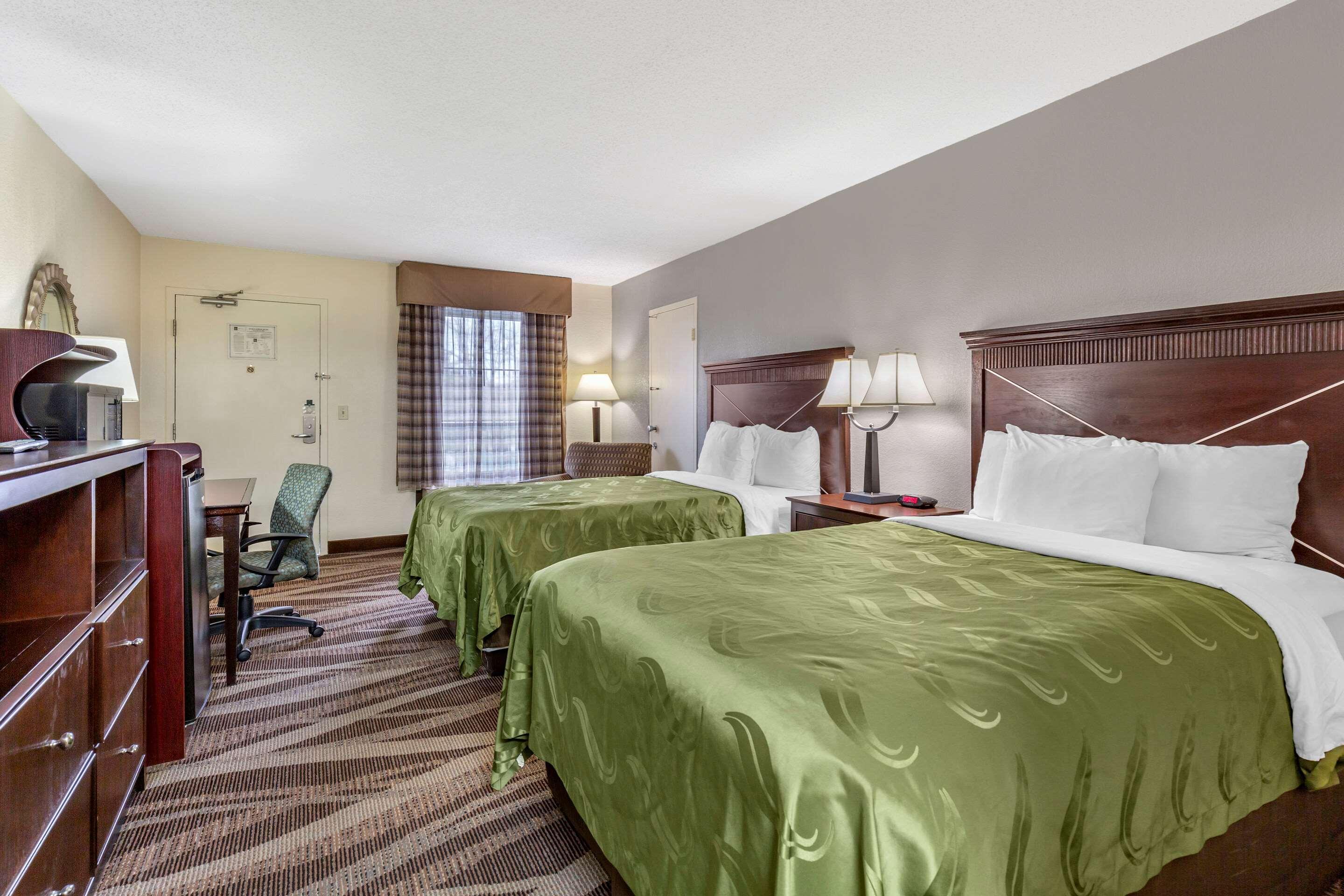 Quality Inn Windsor Mill Kültér fotó