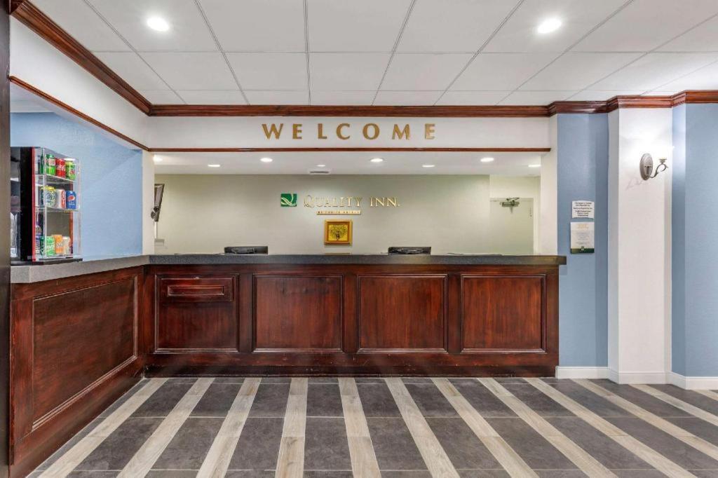 Quality Inn Windsor Mill Kültér fotó