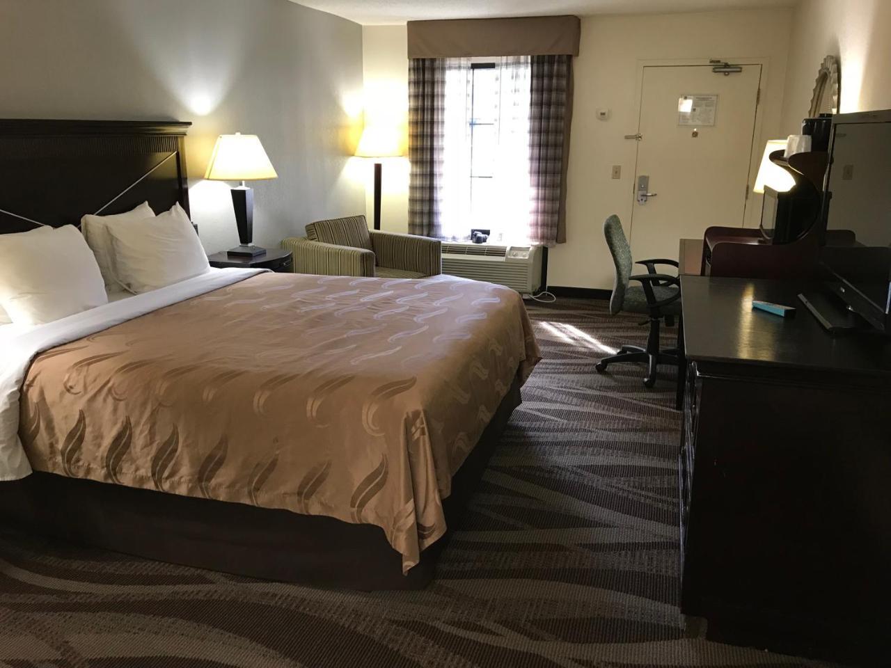 Quality Inn Windsor Mill Kültér fotó